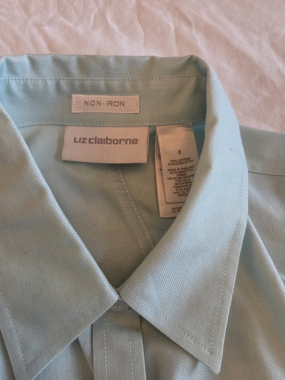 Liz Claiborne Ladies Light Green Non-Iron Dress Shirt with French Cuffs